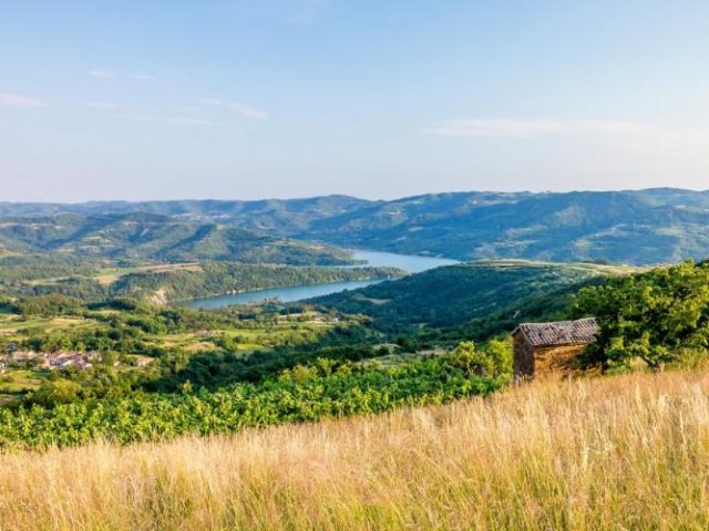 Poziv za dostavu ponuda za organizaciju višednevne izvanučioničke nastave učenika sedmih i osmih razreda Poziv za dostavu ponuda za organizaciju višednevne izvanučioničke nastave učenika sedmih i osmih razreda